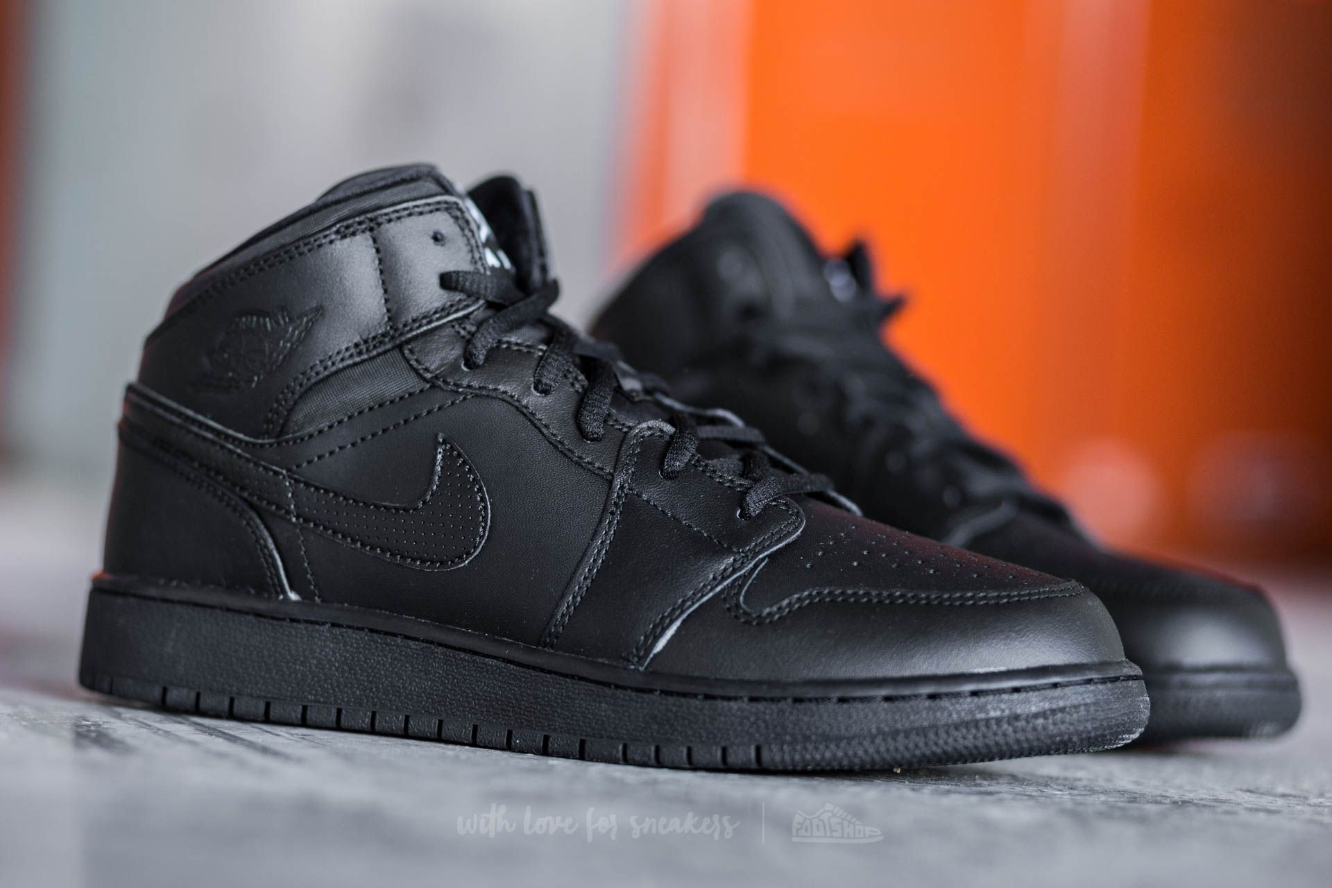 れん 予約販売 4月5日12時予定しています👟 お届けは7月上旬から中旬