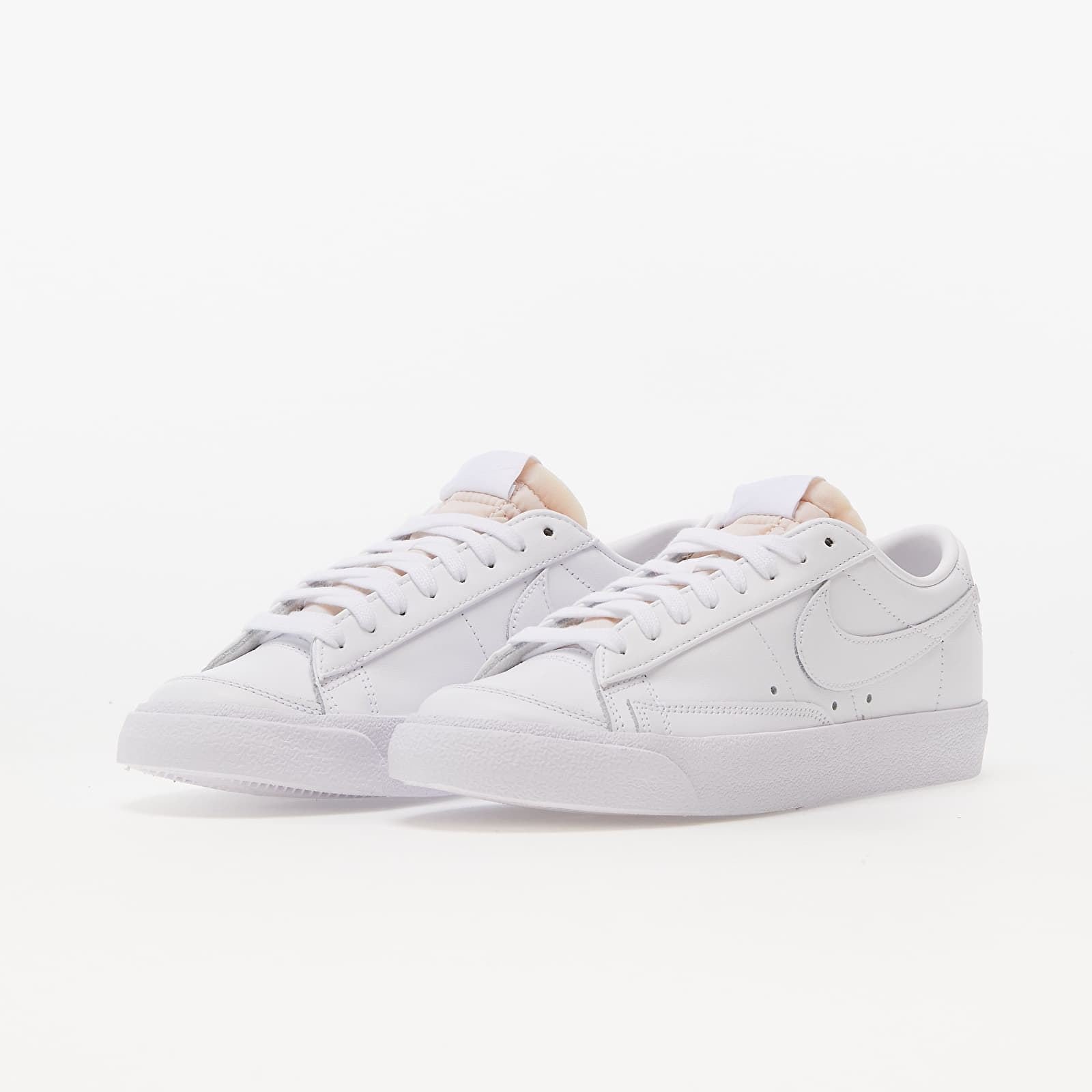 Buty damskie Nike W Blazer Low '77 White/ White-White-White
