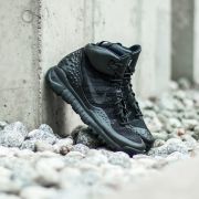 Nike lupinek flyknit clearance black