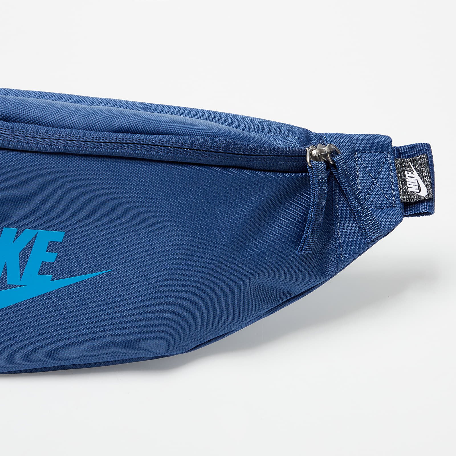 Hip bags Nike Heritage Waistpack Mystic Navy/ Mystic Navy/ Laser Blue