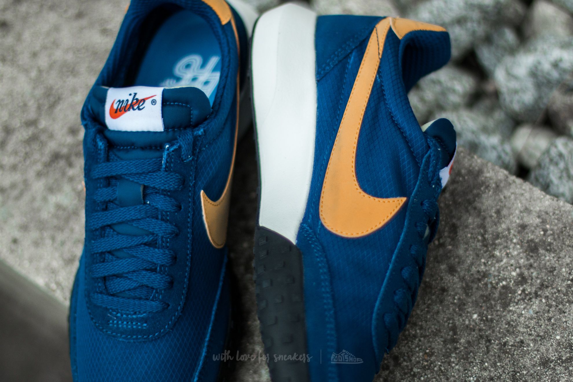 Men s shoes Nike Roshe Waffle Racer NM Coastal Blue Gold Leaf Footshop