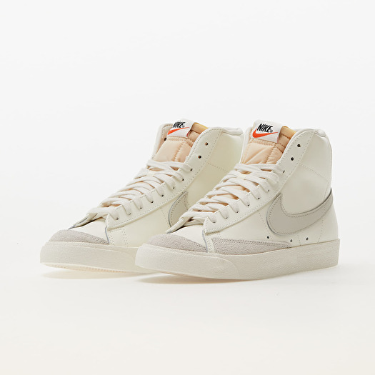 Nike blazer mid vintage femme hotsell