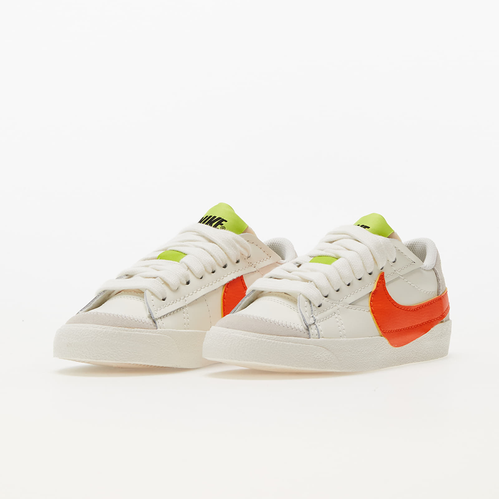 Women s shoes Nike W Blazer Low 77 Jumbo Sail Rush Orange Barley