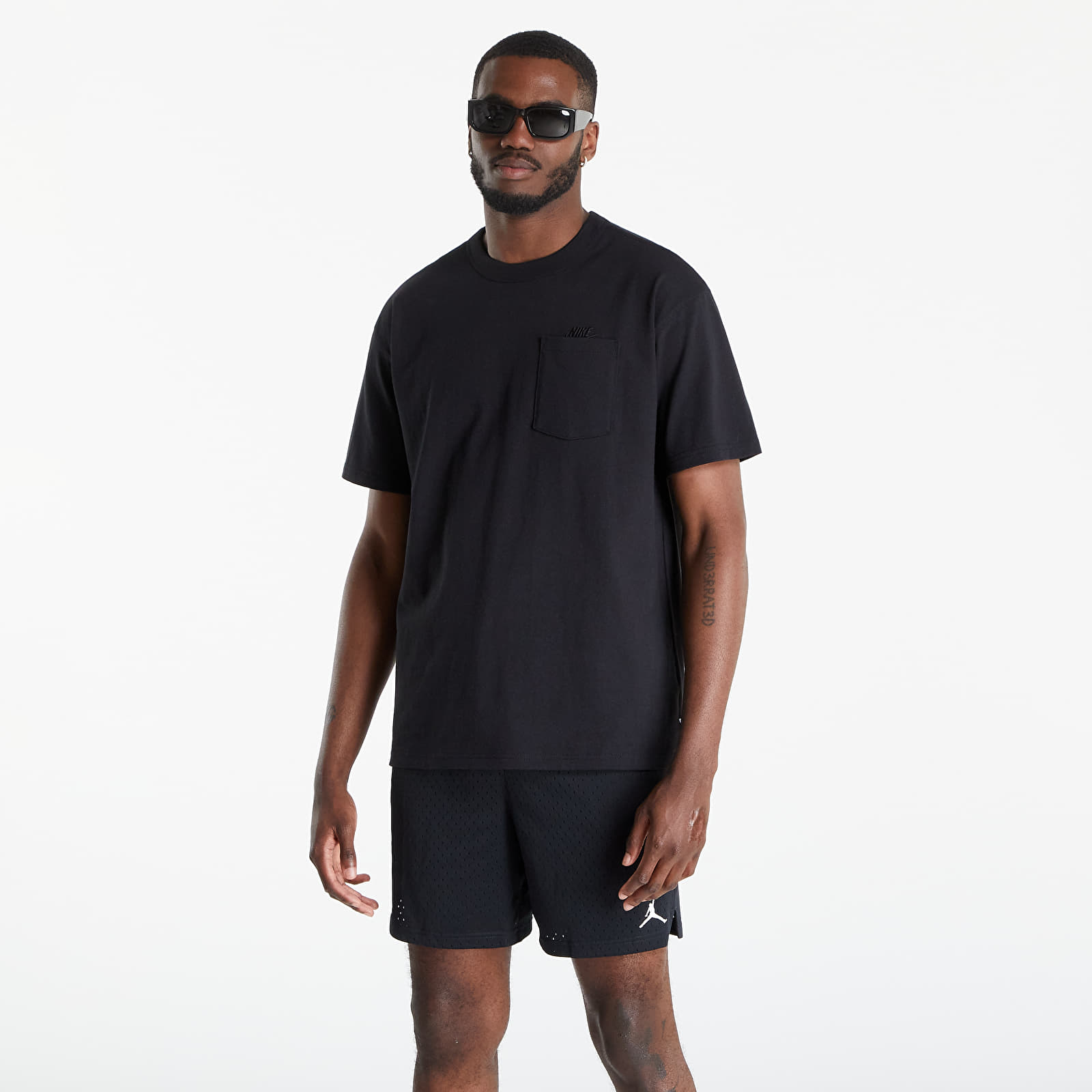Magliette Nike Sportswear Premium Essentials Sustainable Pocket Tee Black/ Black