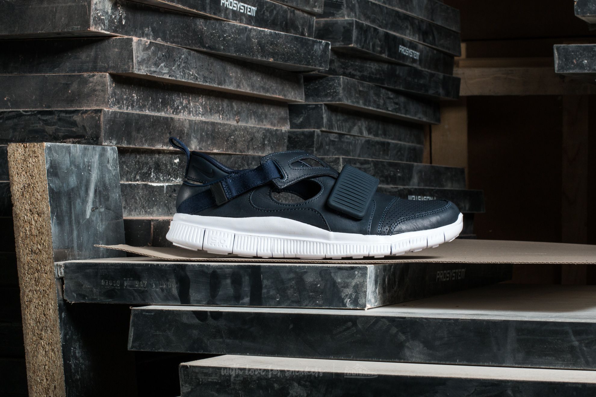 Pánské tenisky a boty Nike Free Huarache Carnivore SP Obsidian/ White-Catalina-Black