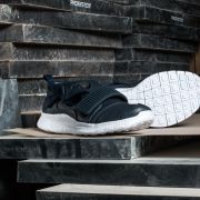 【新品・未使用】FREE HUARACHE CARNIVORE SP NIKE(ナイキ) / FREE HUARACHE CARNIVORE SP/フリーハラチ