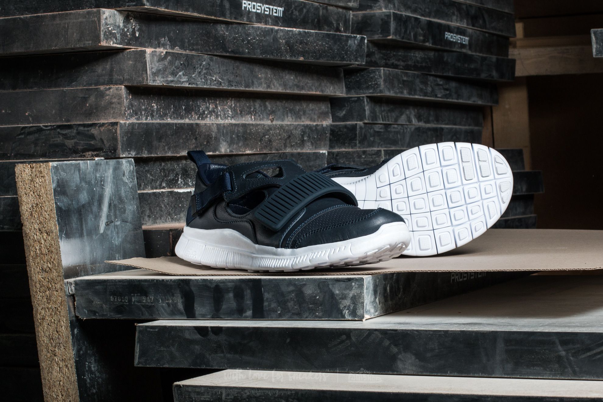 Pánské tenisky a boty Nike Free Huarache Carnivore SP Obsidian/ White-Catalina-Black
