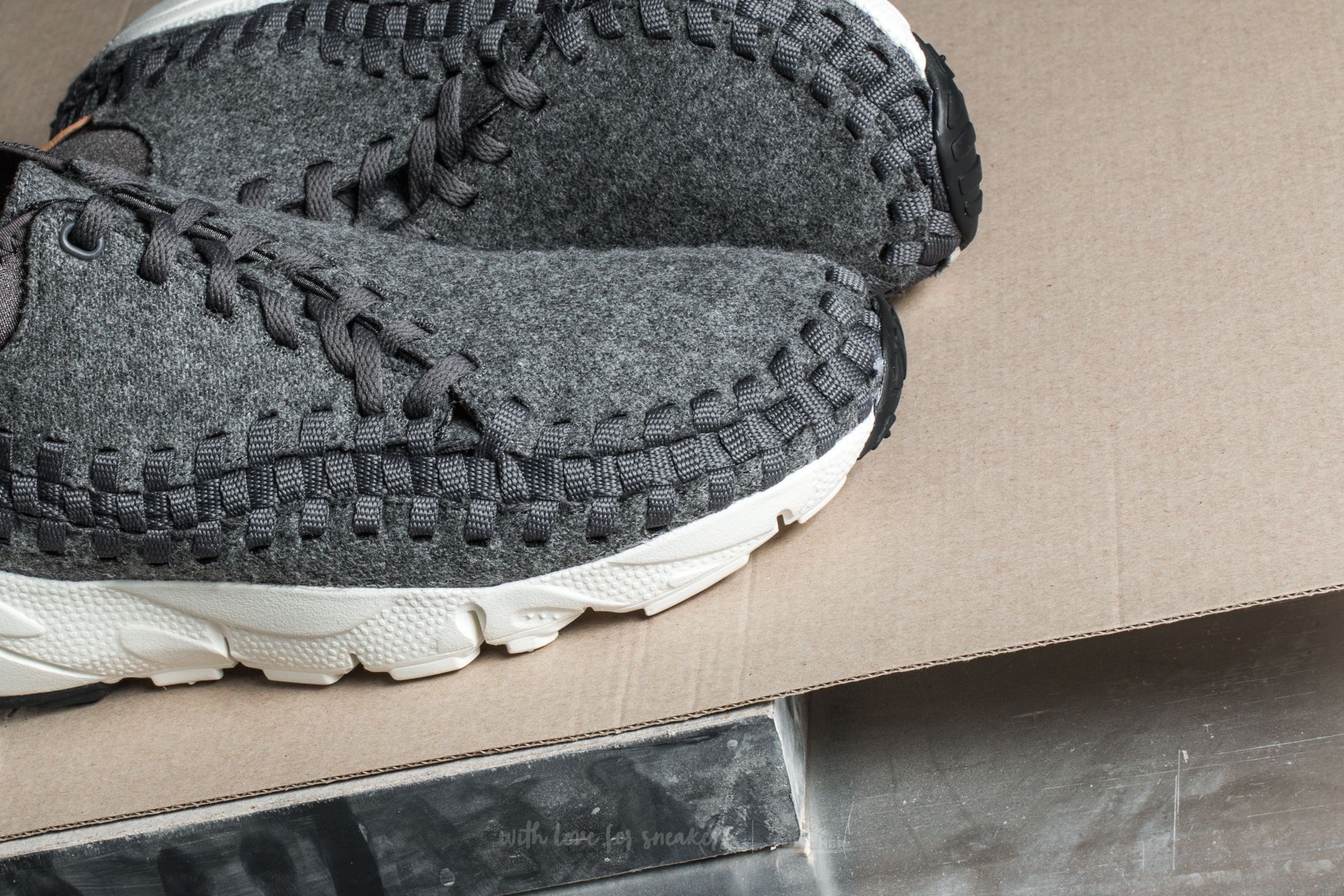 Мъжки кецове и обувки Nike Air Footscape Woven Cukka SE Dark Grey/ Sail-Vachetta Tan