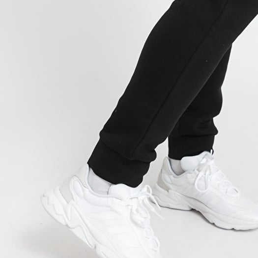 Tref asics outlet