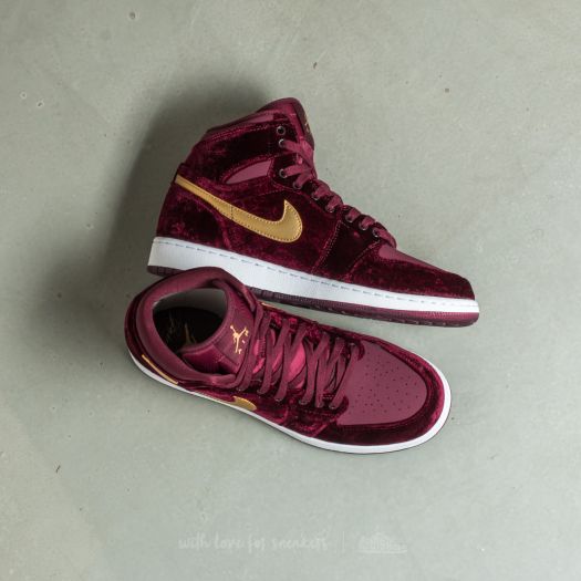 Retro 1 shop red velvet