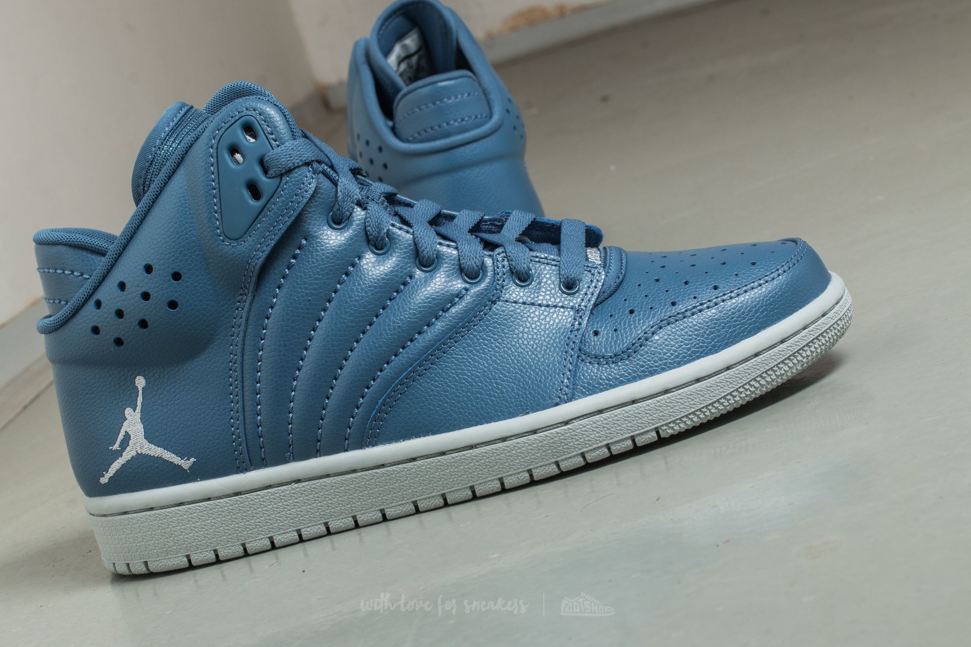 Herresko Jordan 1 Flight 4 Ocean Fog/ Pure Platinum