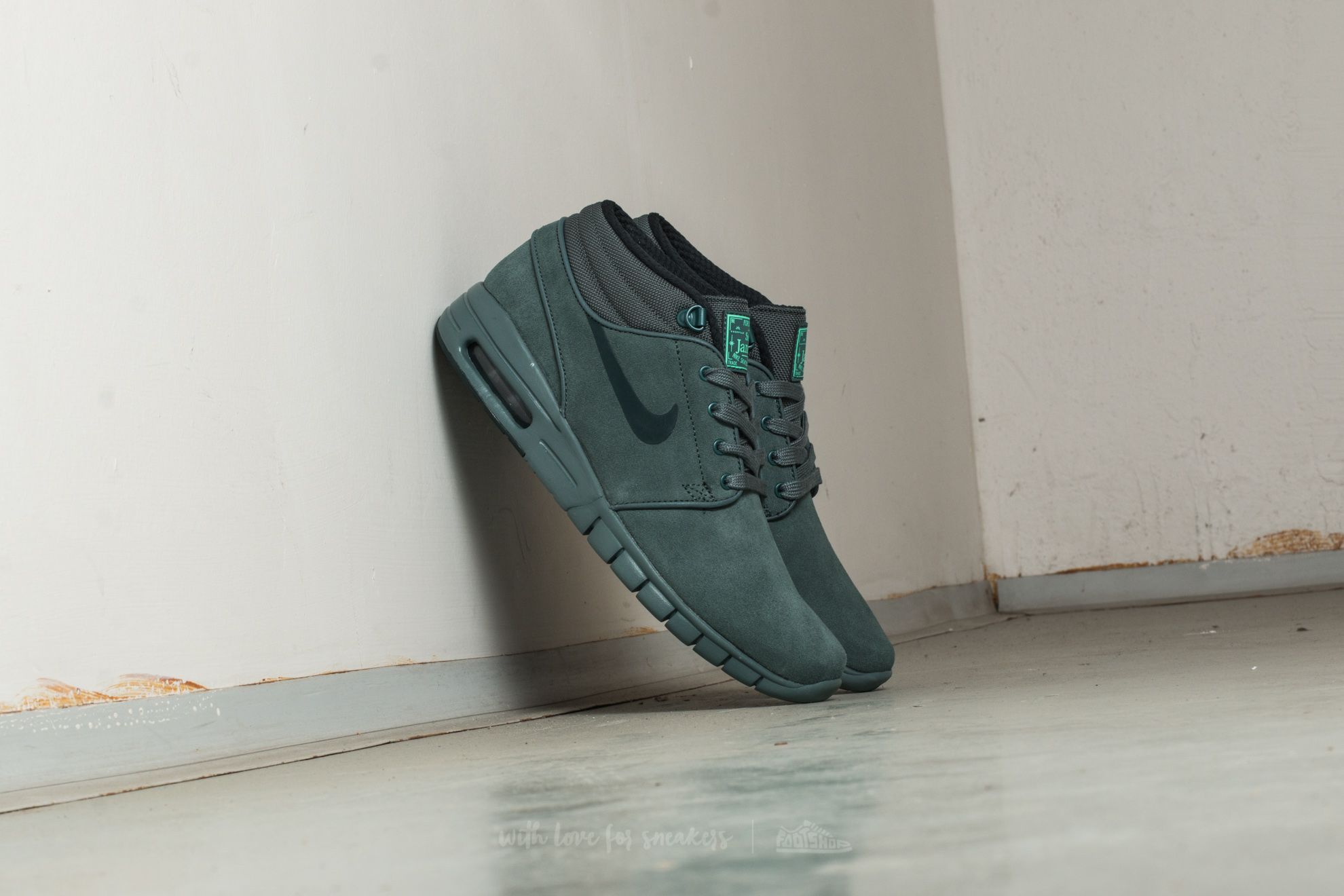 Men s shoes Nike Stefan Janoski Max Mid Leather Hasta Seaweed Green Glow Footshop