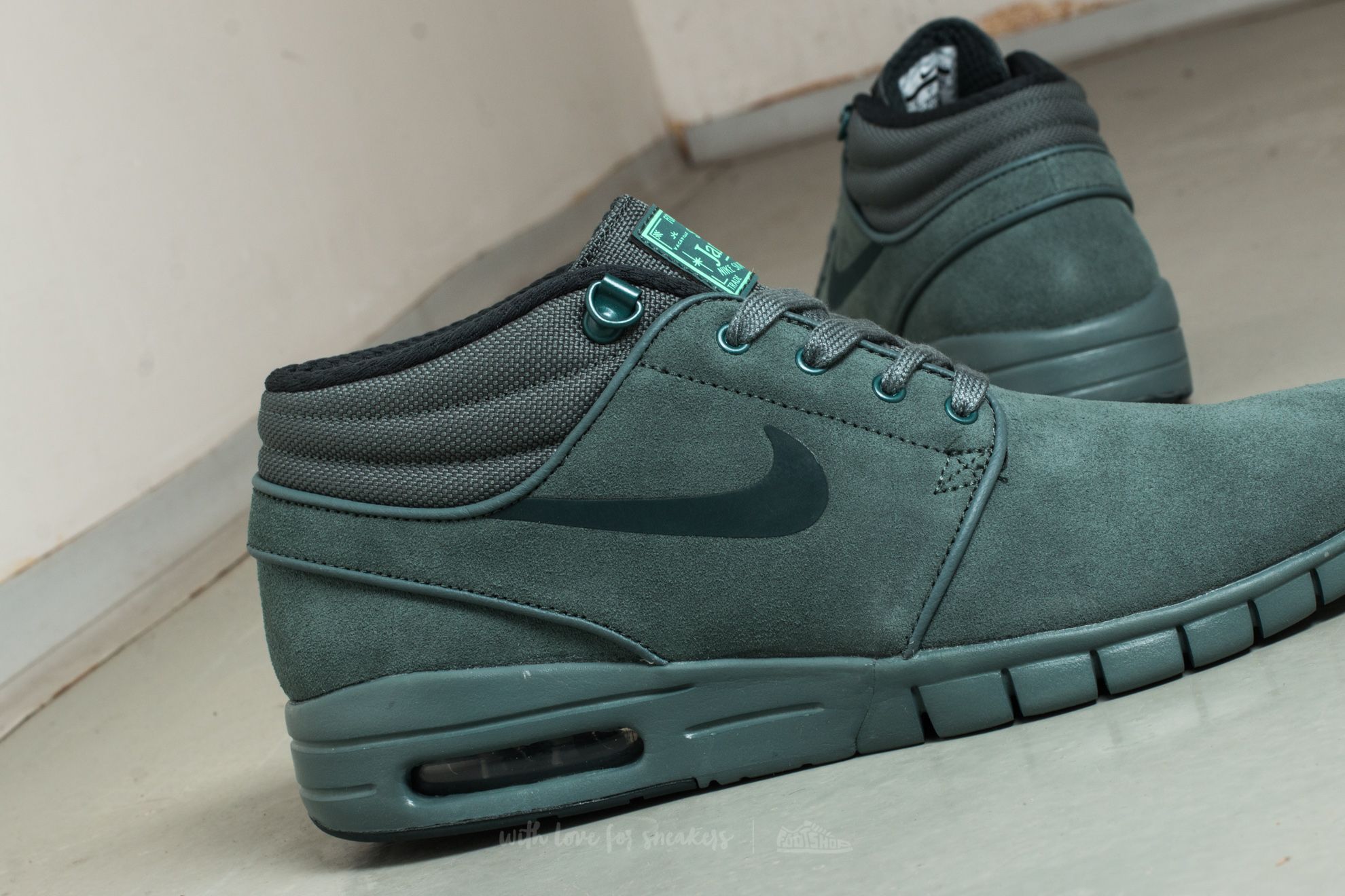Janoski store max green