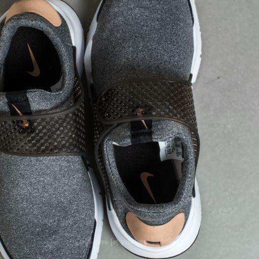 Nike Wmns Sock Dart SE