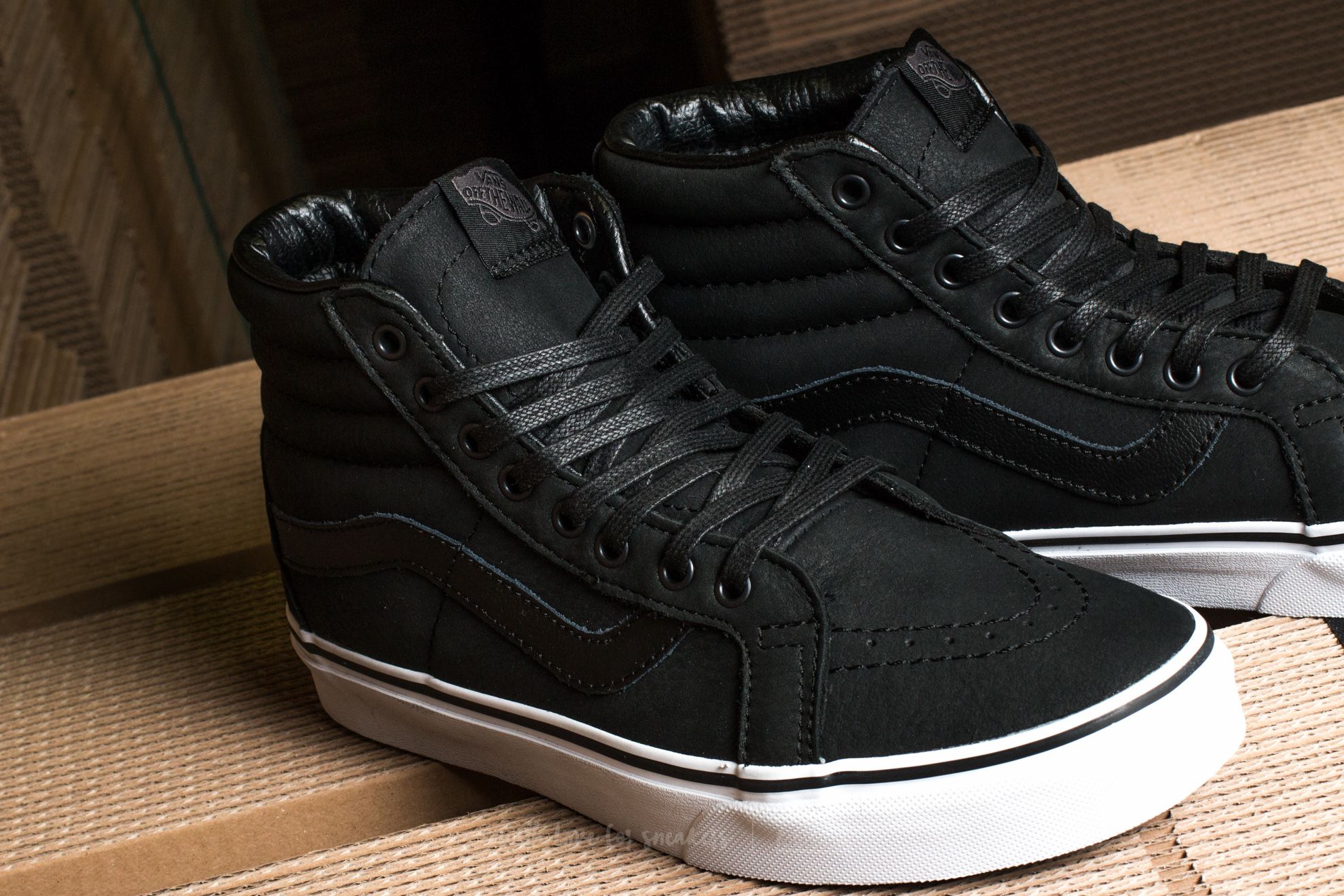 Scarpe Vans Sk8-Hi Reissue (Premium Leather) Black/ True White