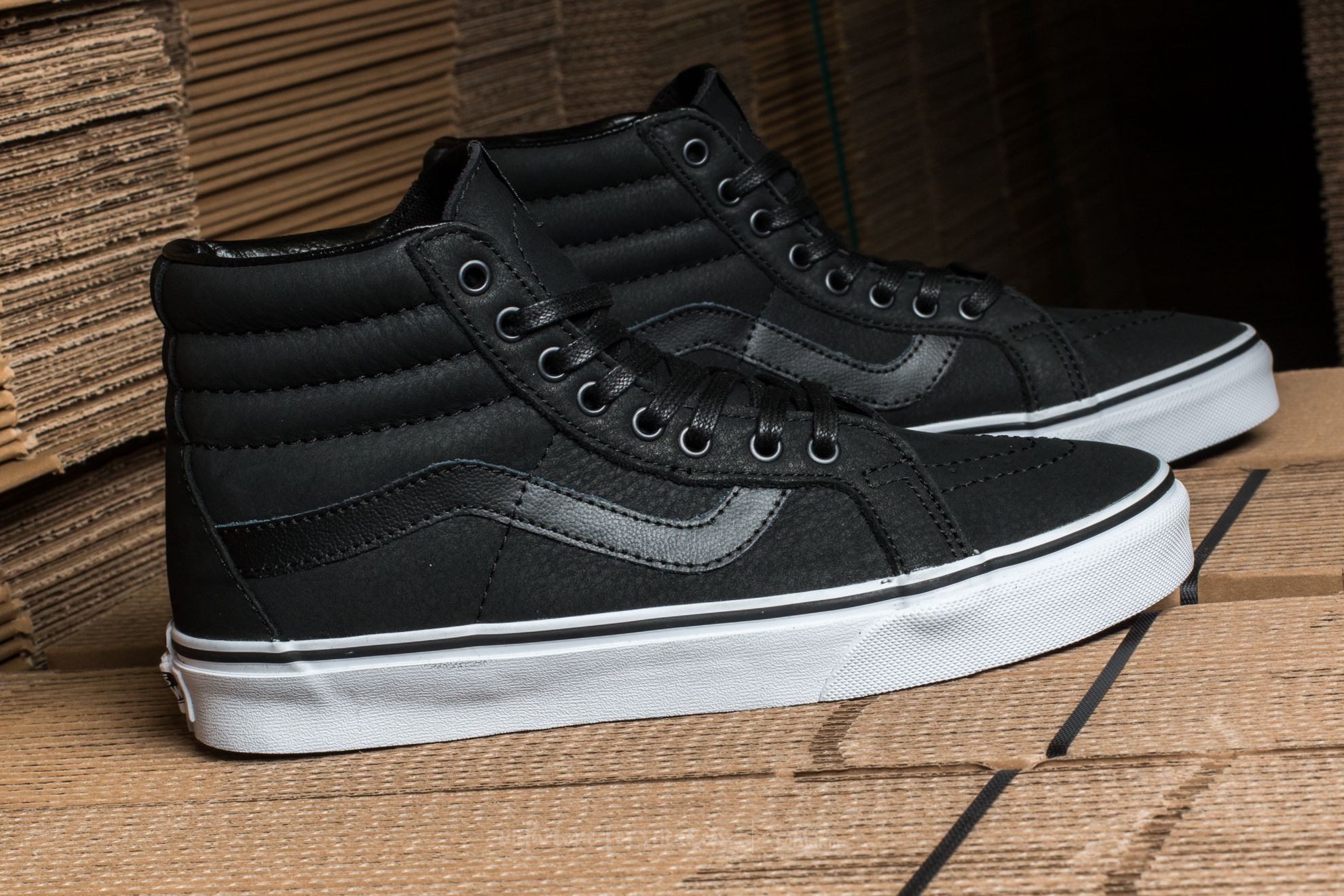 Shoes Vans Sk8-Hi Reissue (Premium Leather) Black/ True White | Footshop