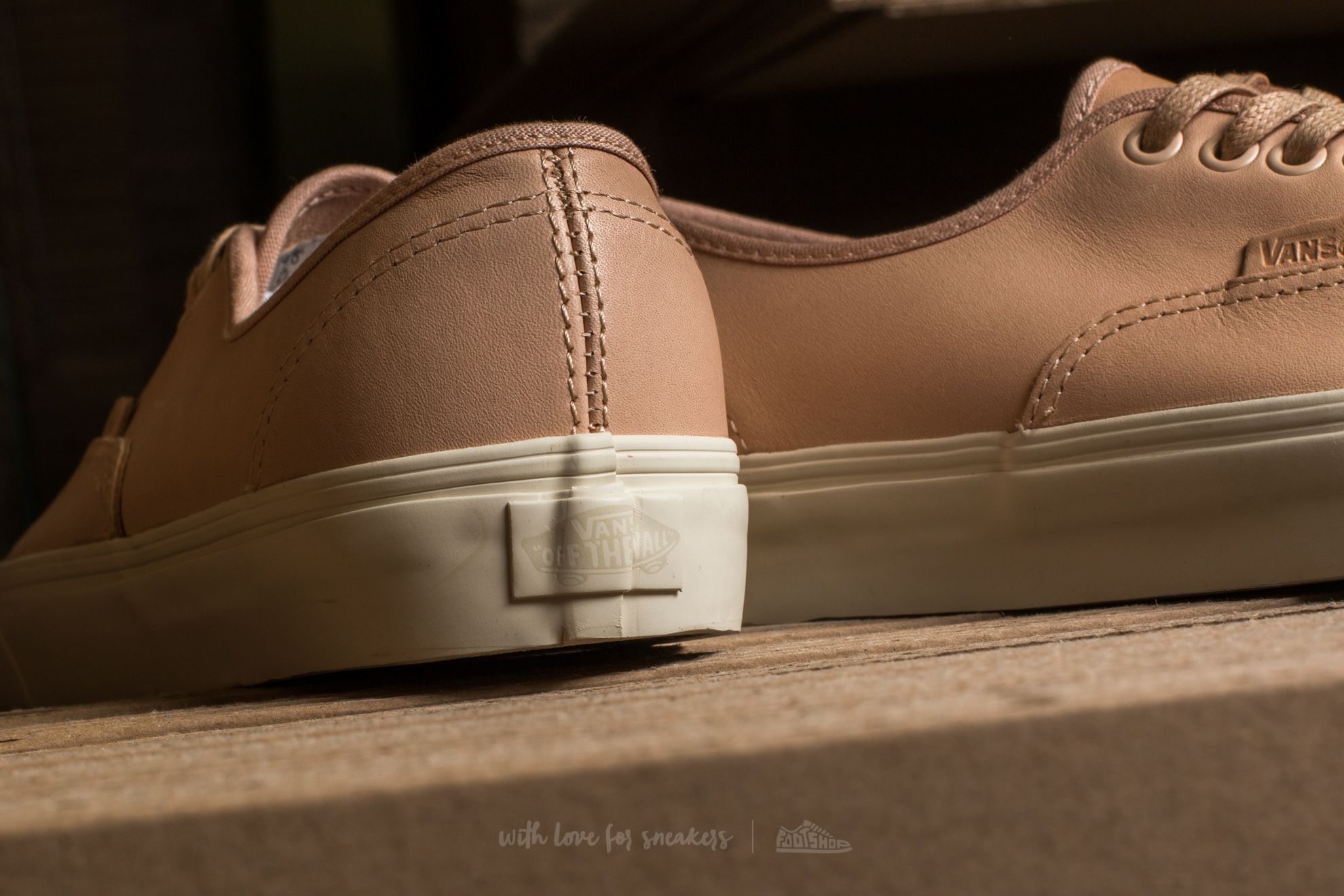 Men s shoes Vans Authentic DX Veggie Tan Leather Tan Footshop
