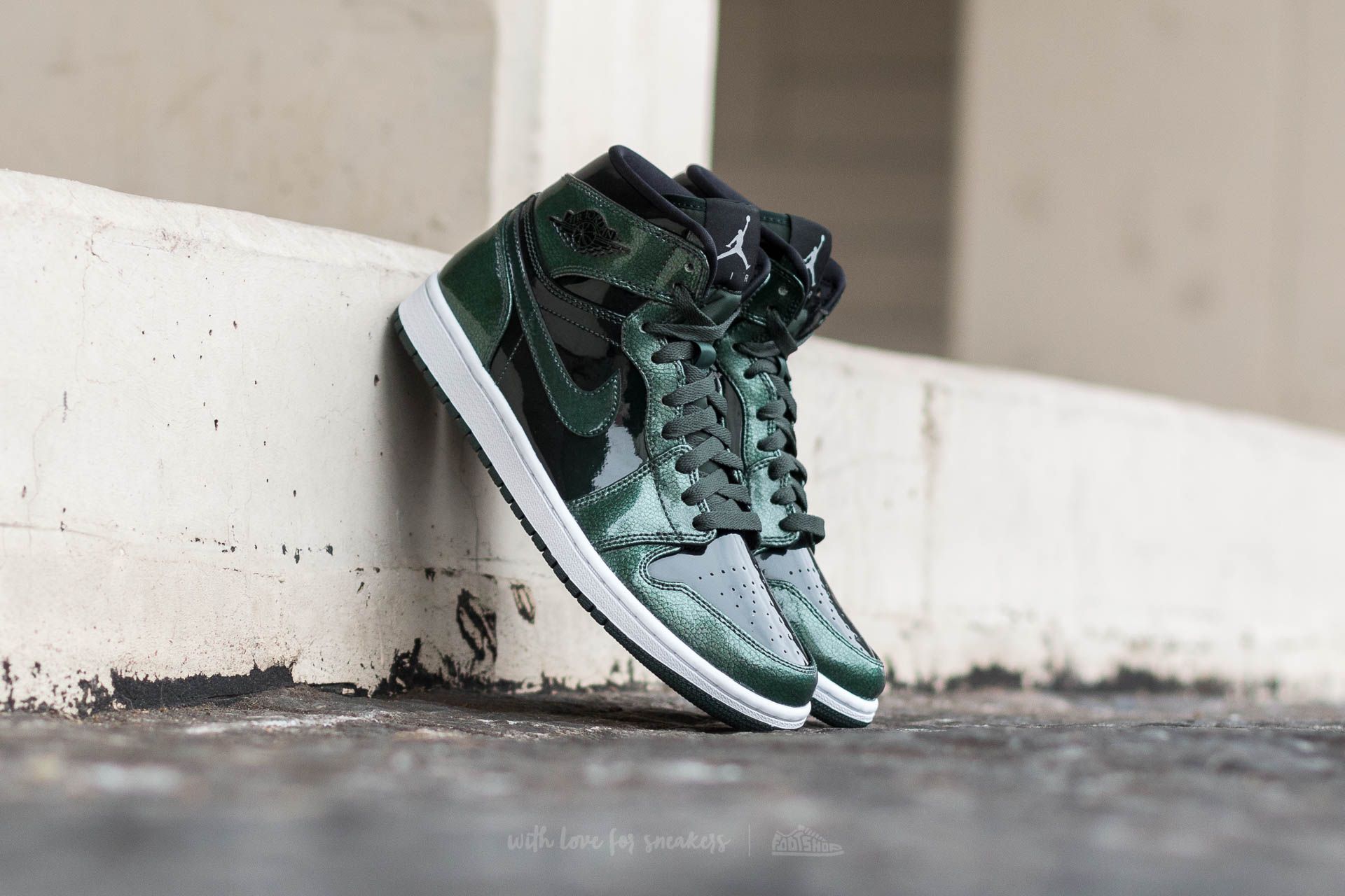 Grove green jordan 1 cheap