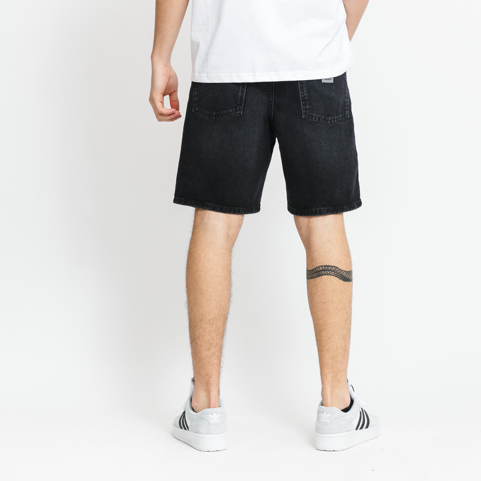 Rövidnadrágok Carhartt WIP Newel Short Black Mid Worn Wash