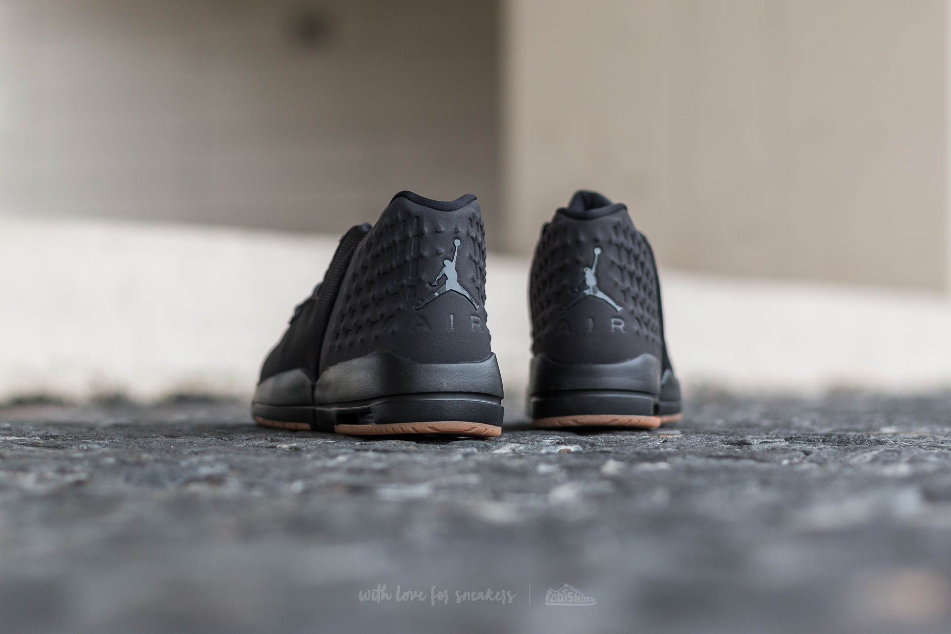 Férfi cipők Jordan Academy Black/ Anthracite-Gum Med Brown