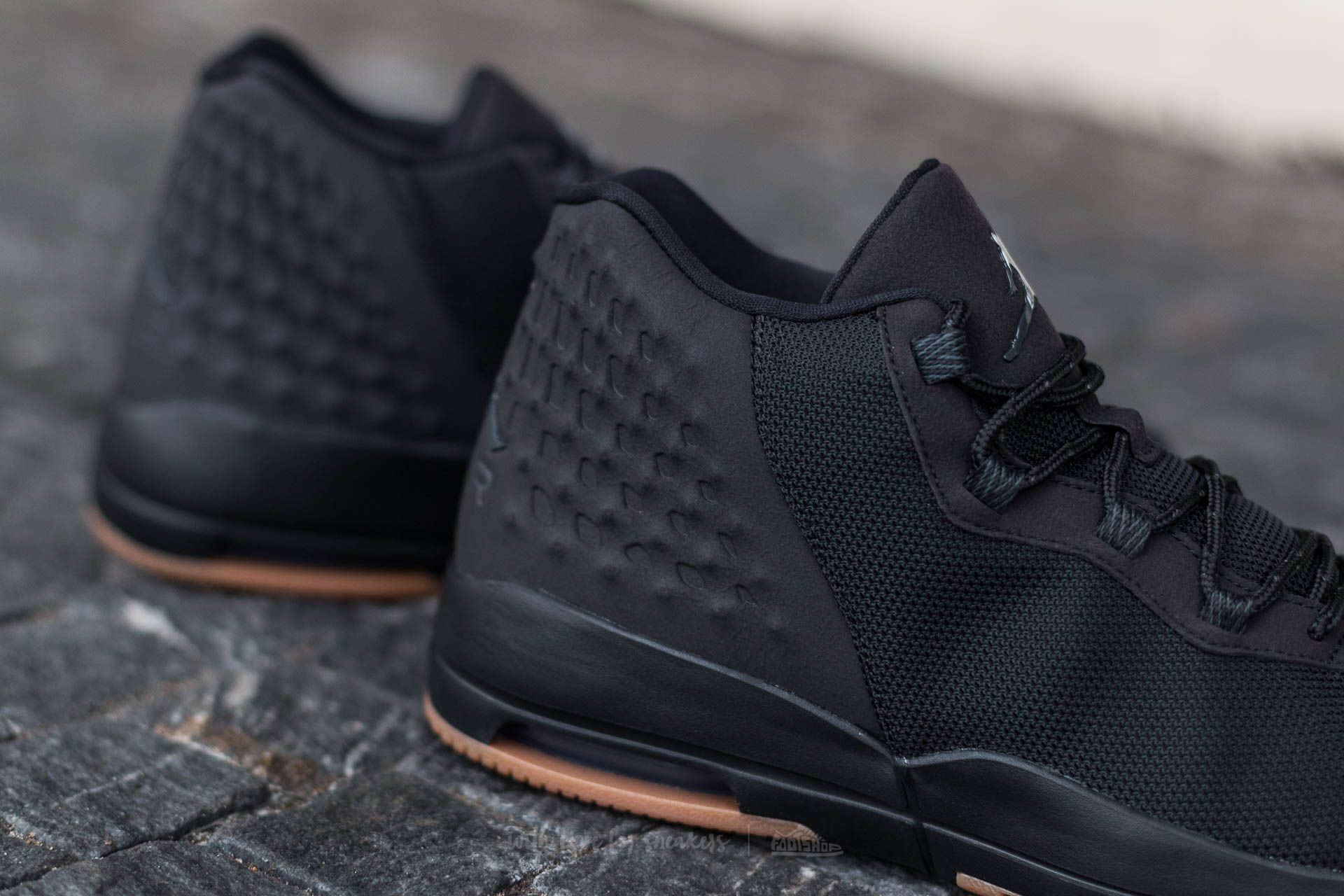 Férfi cipők Jordan Academy Black/ Anthracite-Gum Med Brown