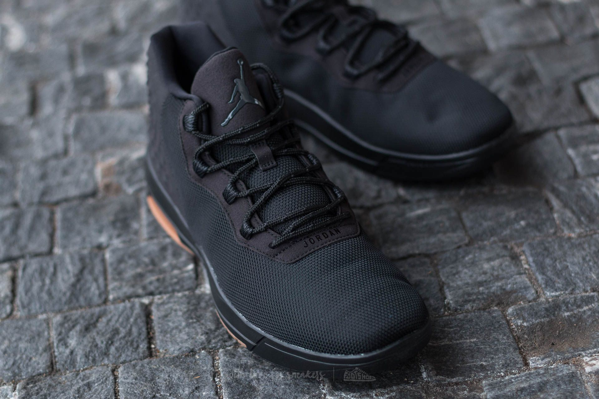 Férfi cipők Jordan Academy Black/ Anthracite-Gum Med Brown