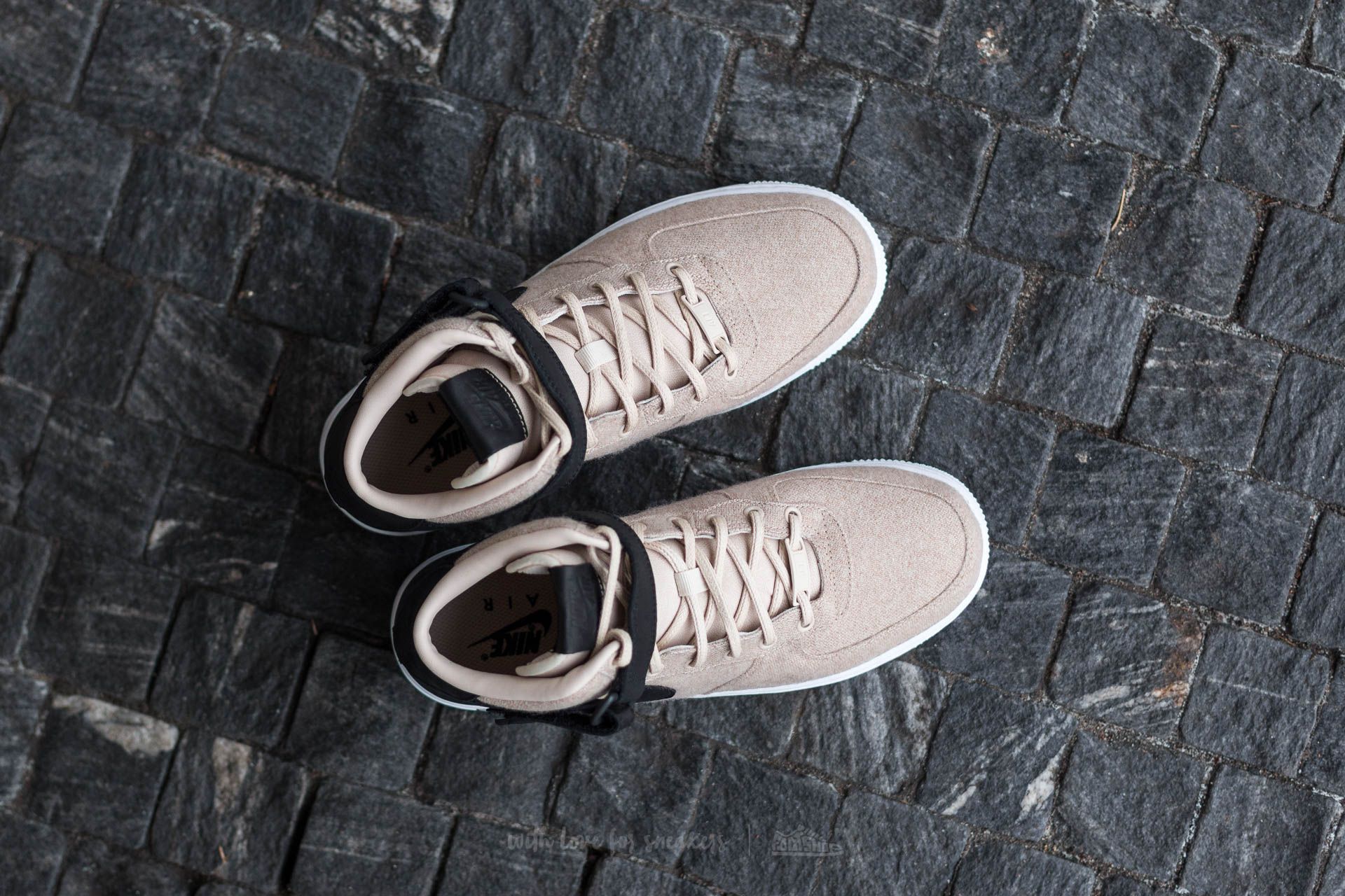 Wmns air force 1 07 mid leather premium oatmeal hot sale