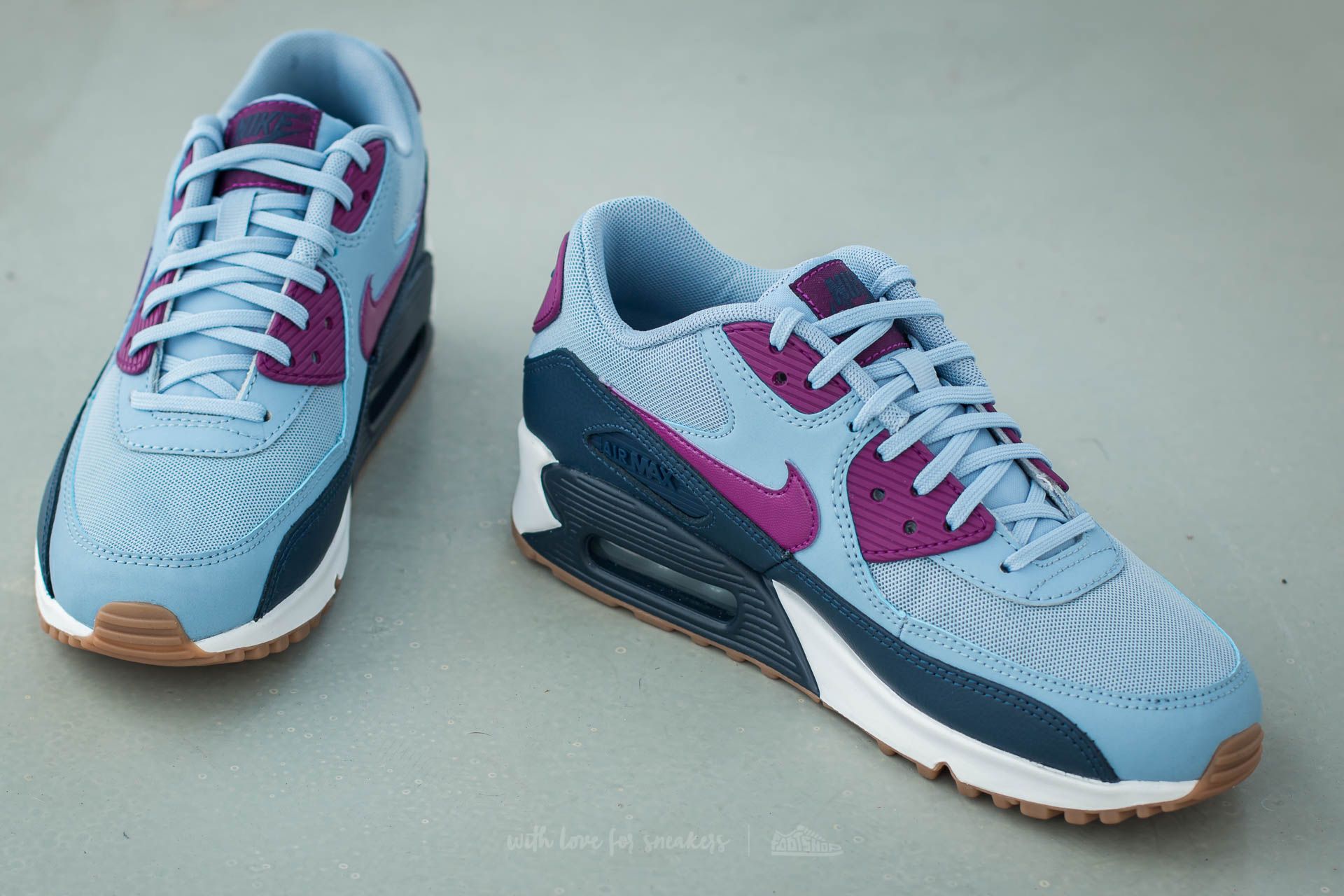 Schoenen Nike Wmns Air Max 90 Essential Blue Grey/ Bright Grape