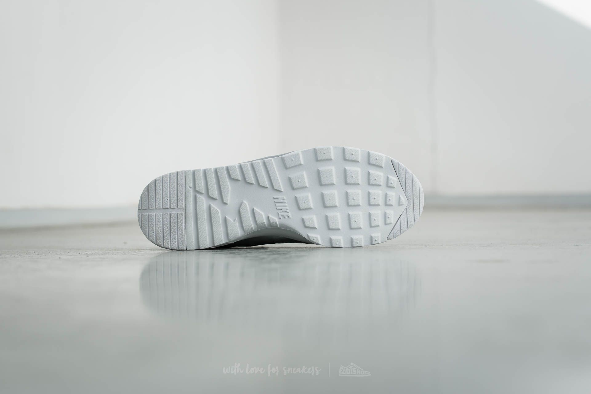 Női cipők Nike W Air Max Thea SE Metallic Silver