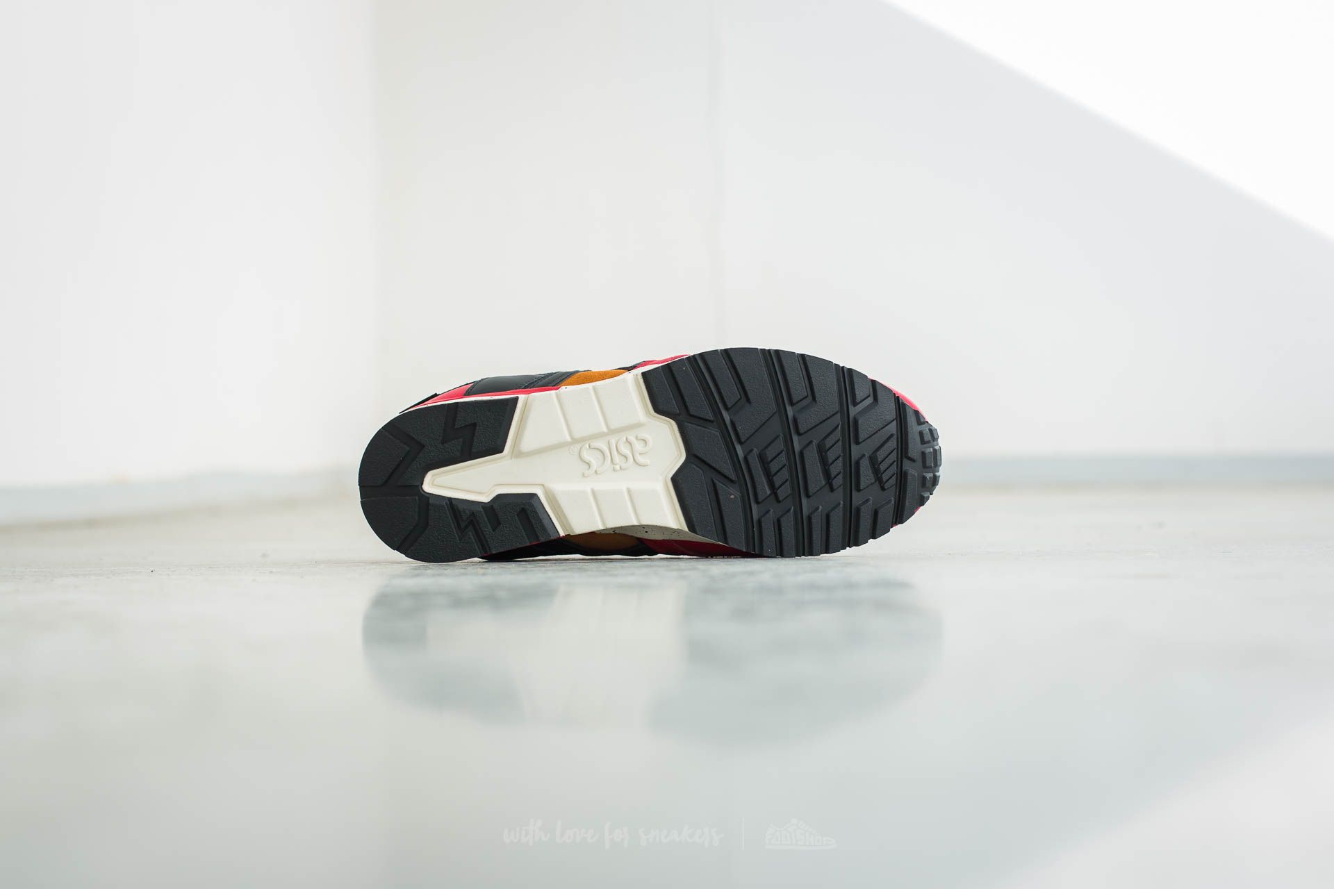 Shoes Asics Gel-Lyte V Goretex Red/ Black