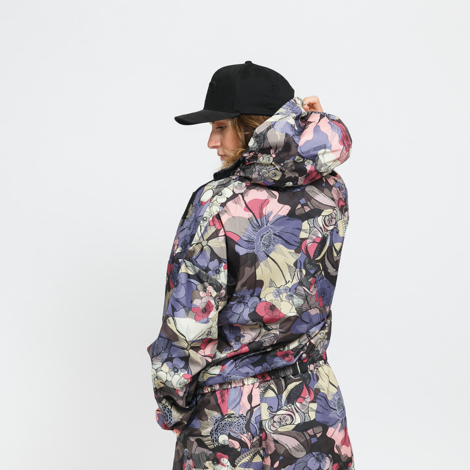 Džemperiai su gobtuvais ir džemperiai Nike W NSW Femme Jacket Woven Multicolor