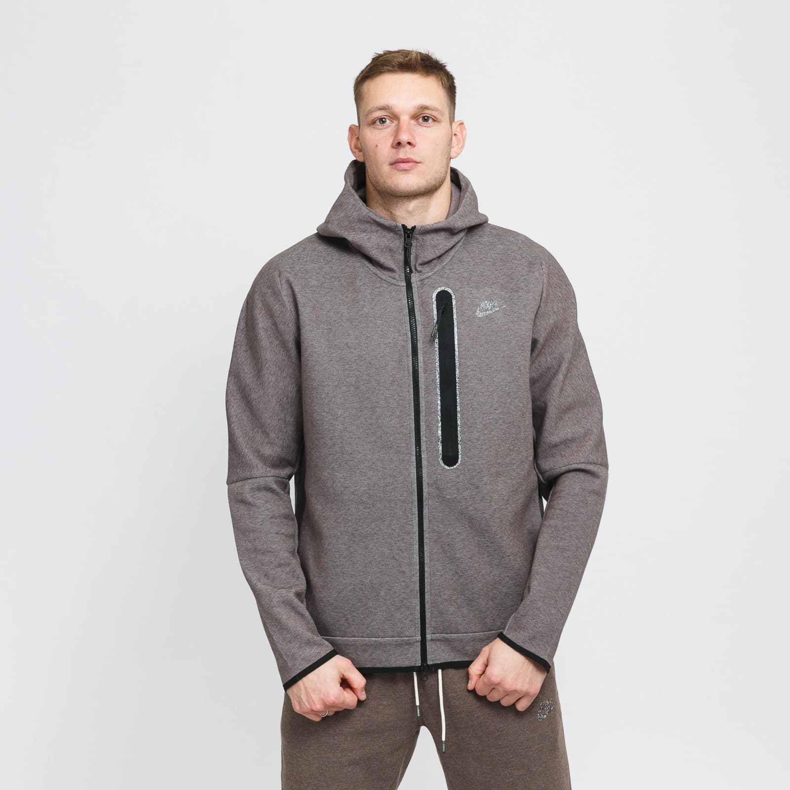 Hupparit ja collegepaidat Nike M NSW Tech Fleece FZ Hoody Melange Brown