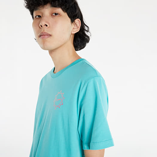 Light green nike clearance shirt