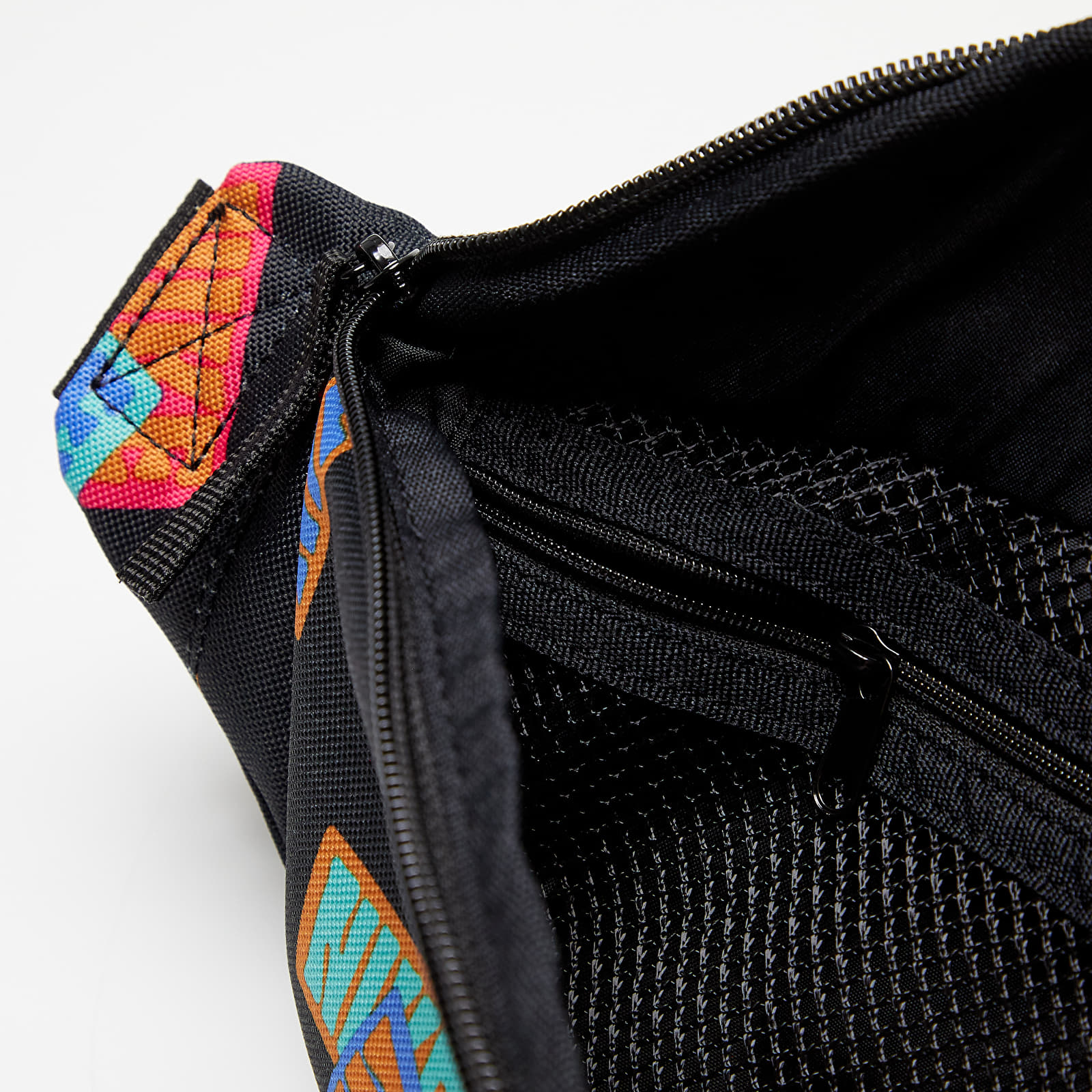 Ledvinky Nike Heritage Waistpack Black