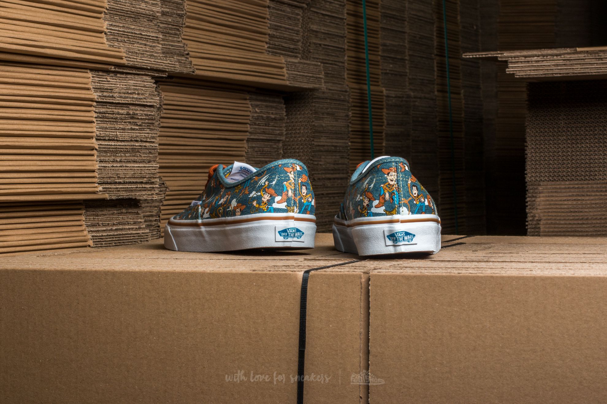 Чоловіче взуття Vans Authentic (Toy Story) Woody/ True White