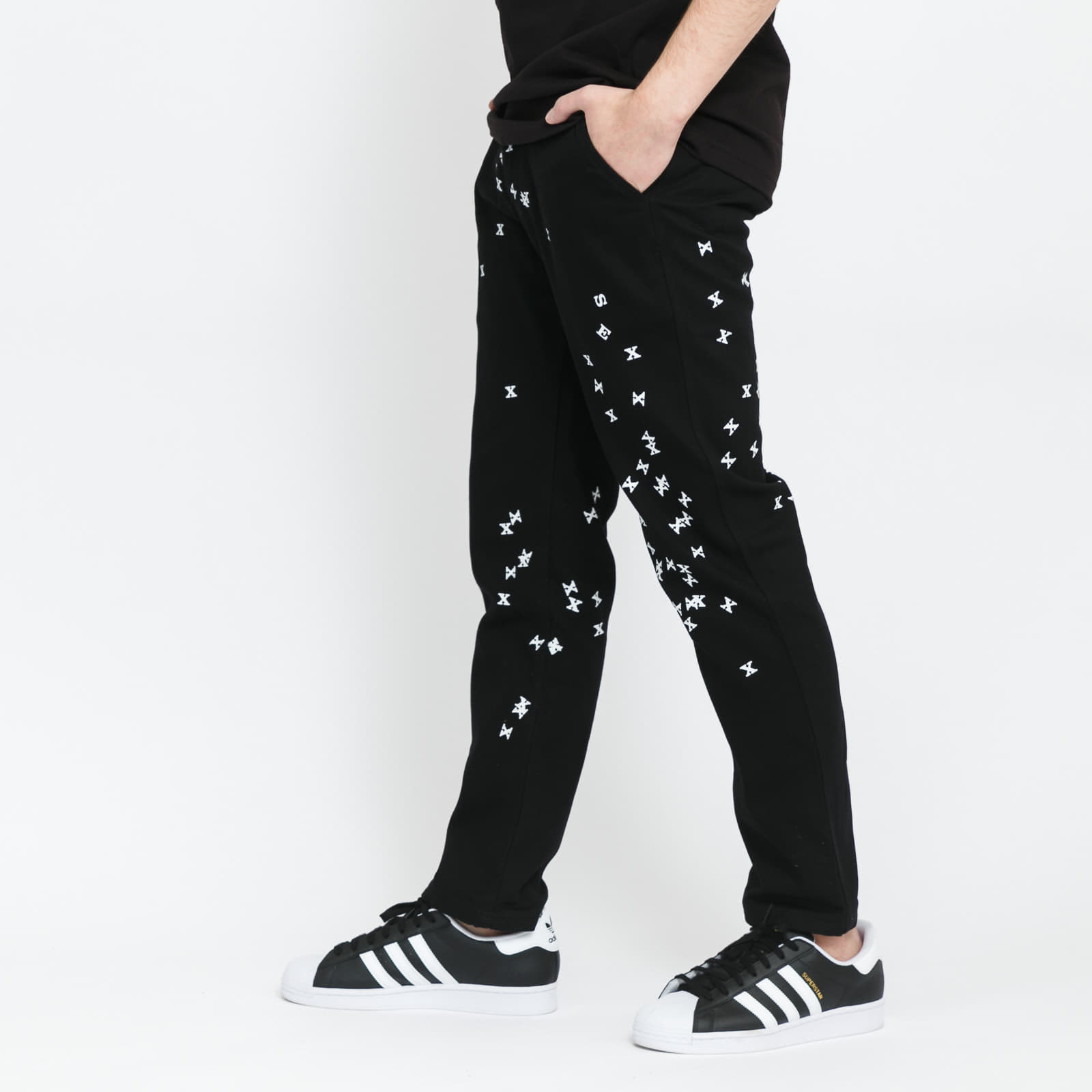 Püksid PLEASURES Vomit Printed Trousers Blk