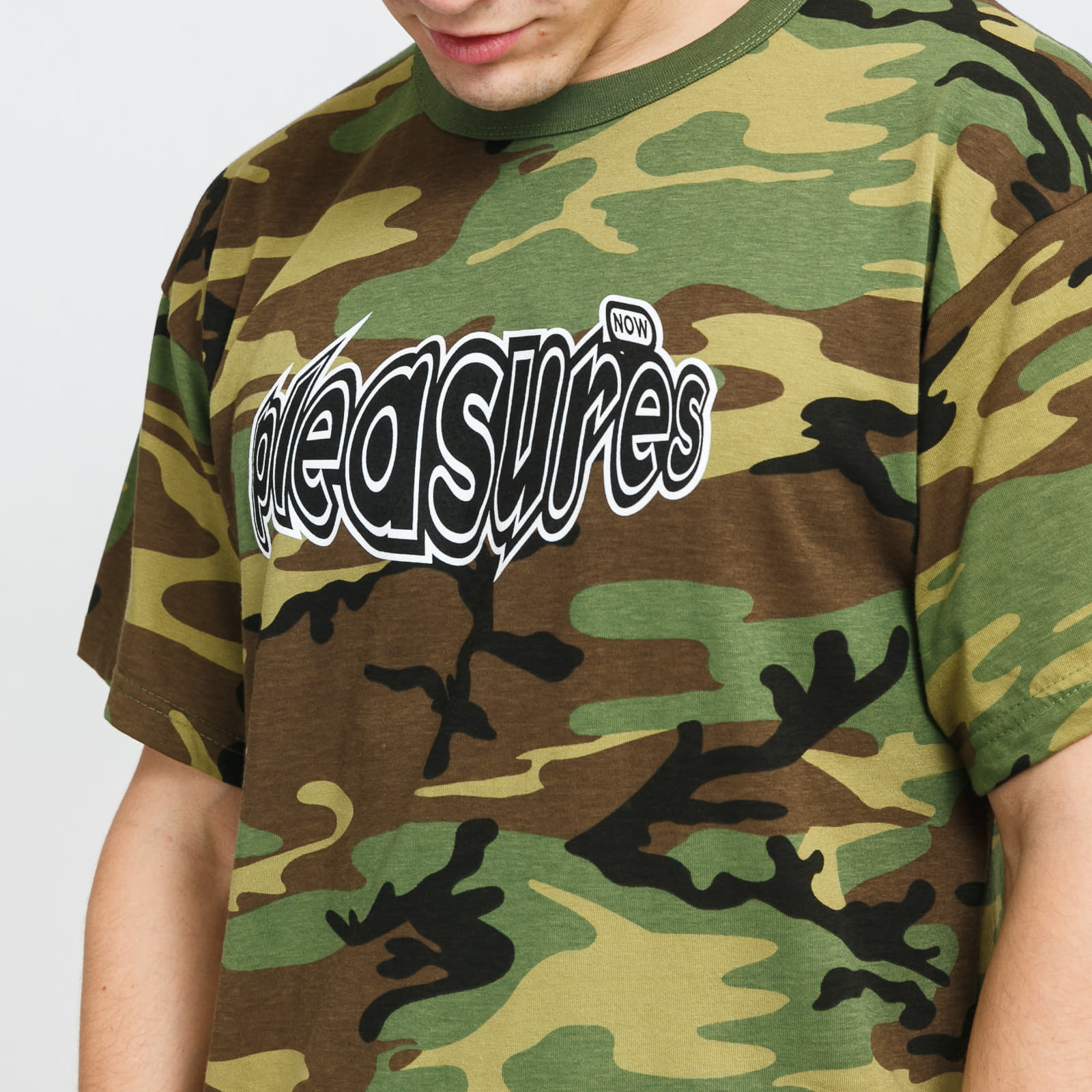 T-shirts PLEASURES Strain Logo Tee Camo Green/ Brown/ Black