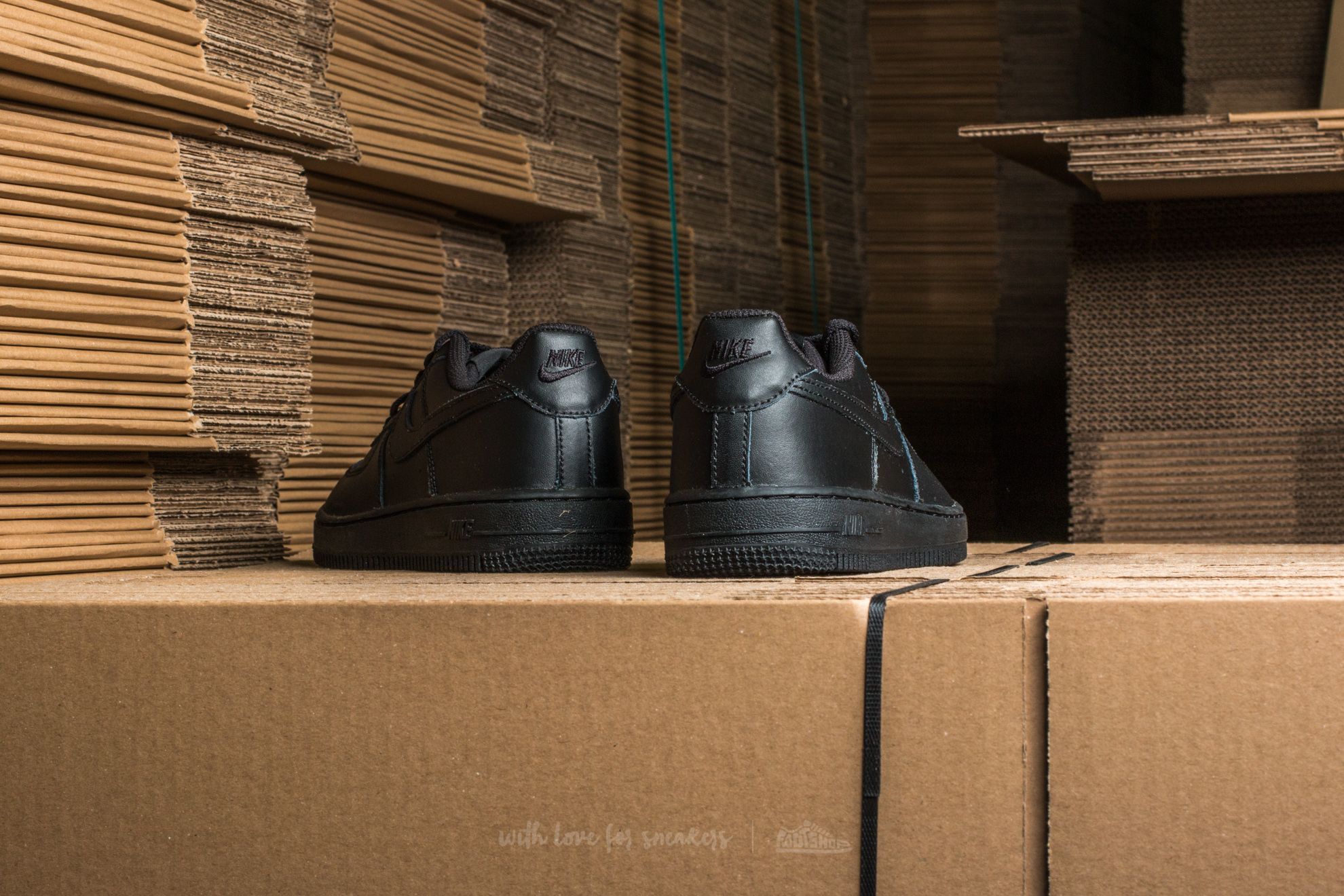 Lasten lenkkarit ja kengät Nike Force 1 (PS) Black/ Black-Black