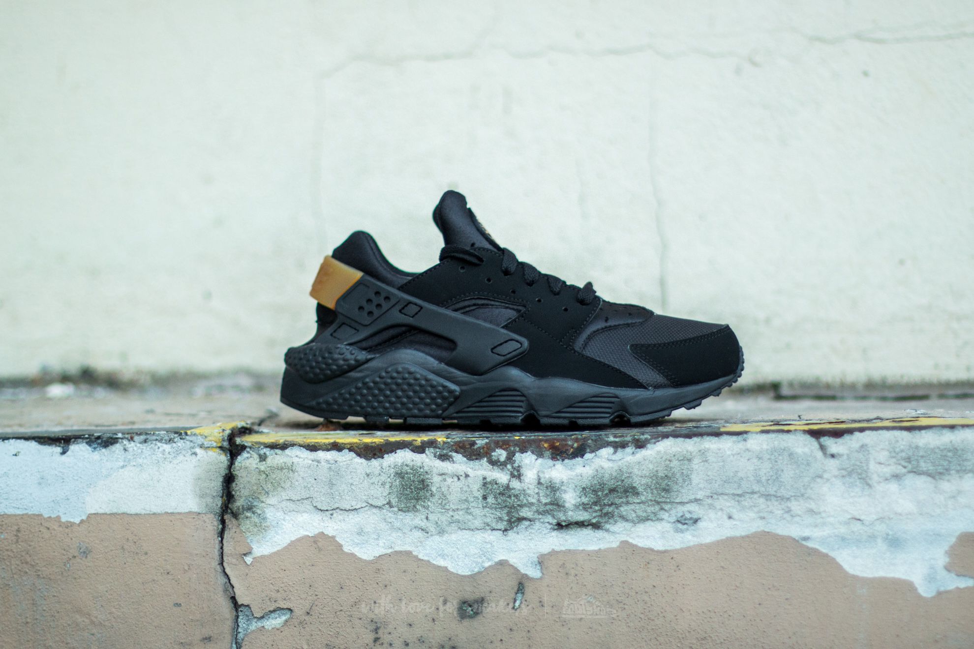 Huarache black gold outlet