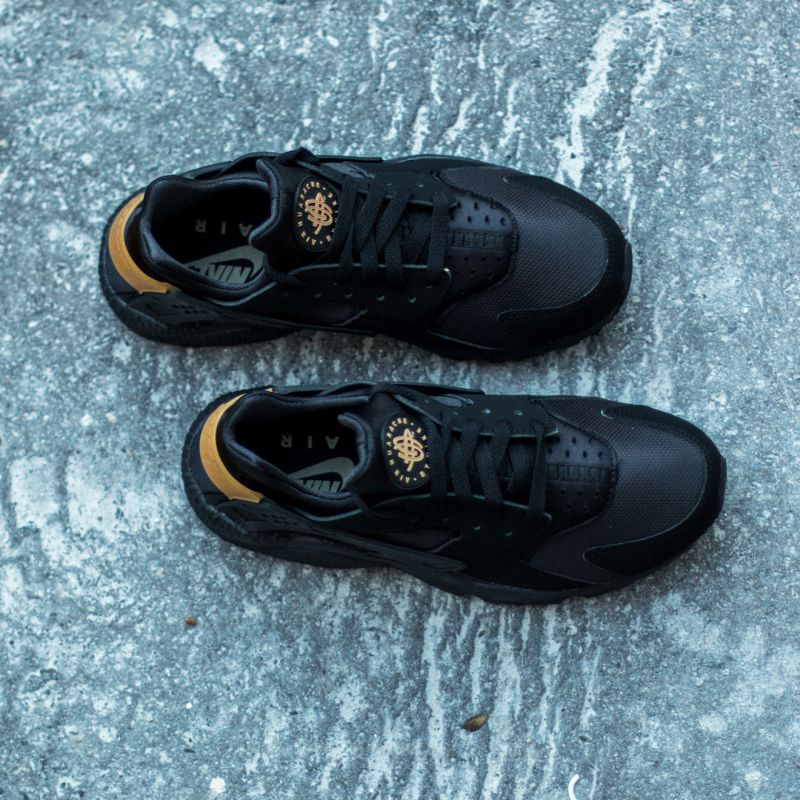 Nike Air Huarache Black/ Metallic Gold | Footshop