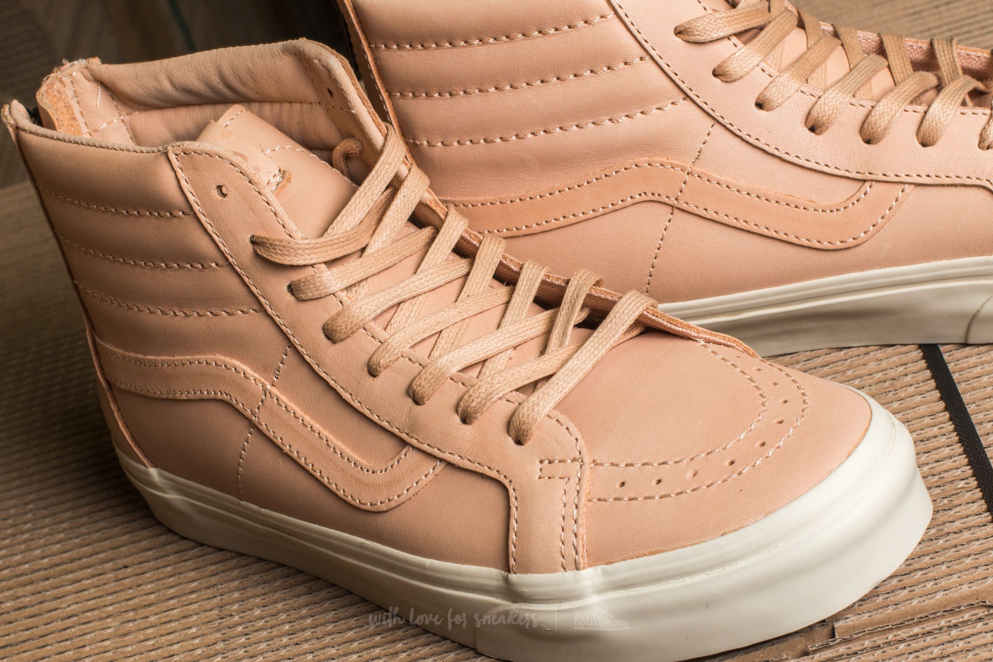 Tan van outlet sk8 hi