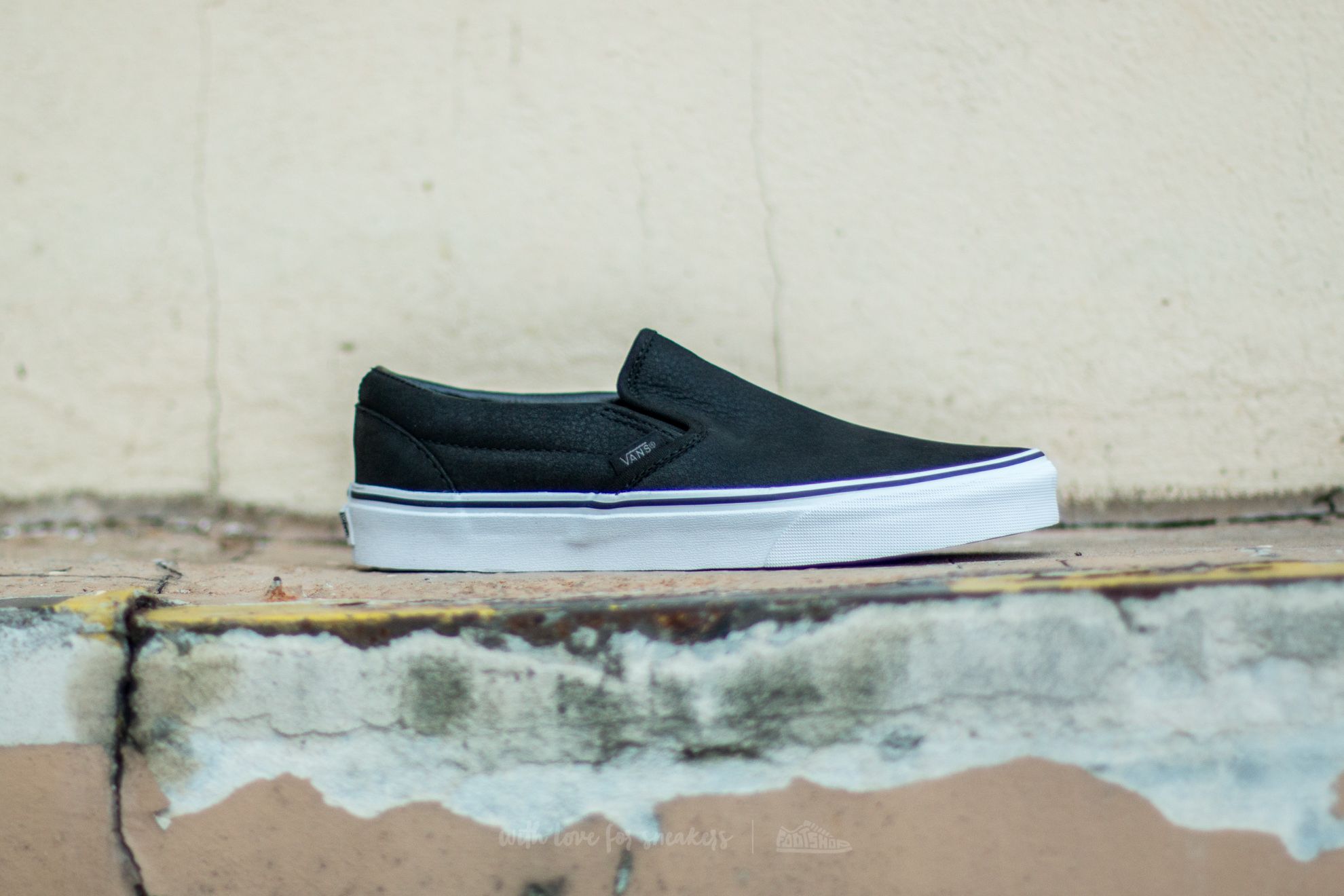 Vans premium leather slip on white sales
