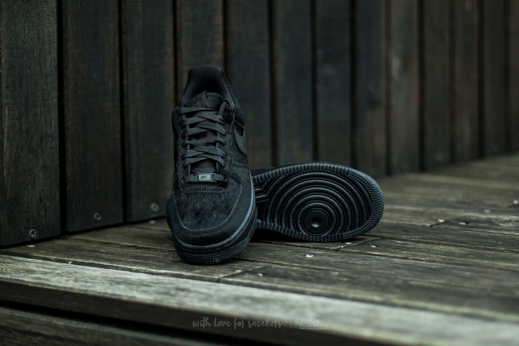 Scarpe donna Nike Wmns Air Force 1 ´07 Premium Black/ Black-Black
