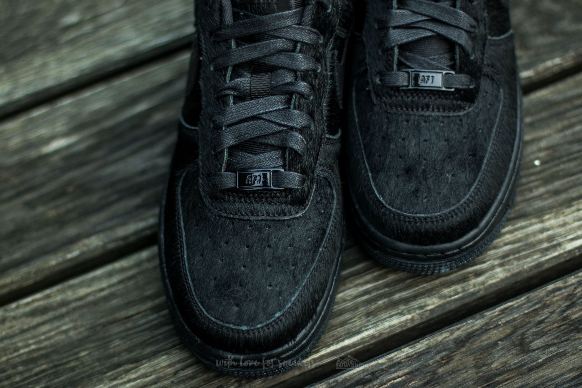 Scarpe donna Nike Wmns Air Force 1 ´07 Premium Black/ Black-Black