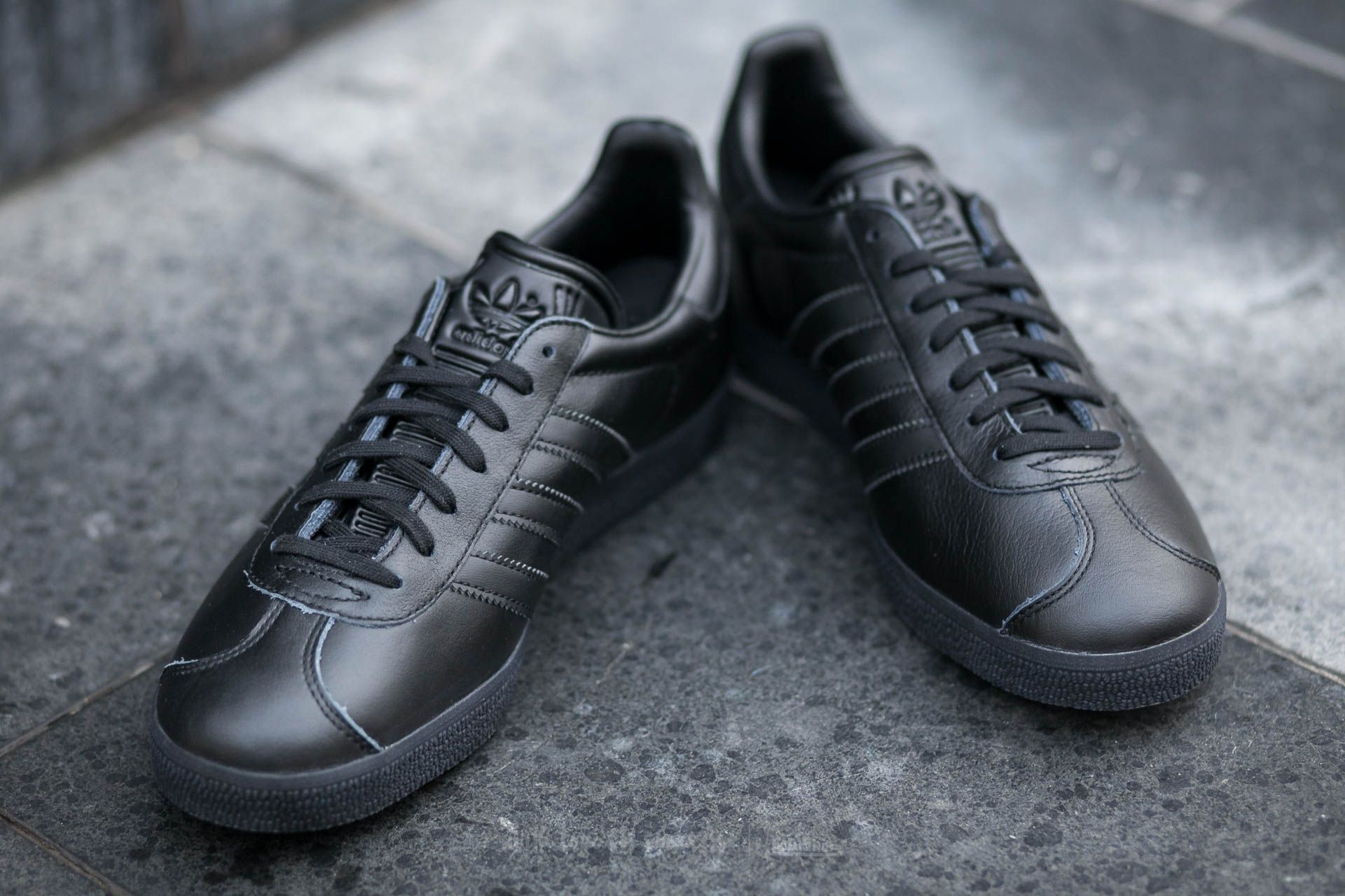 Men s shoes adidas Gazelle Core Black Core Black Gold Metallic