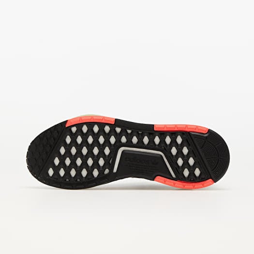 Adidas nmd black cheap with red bottom