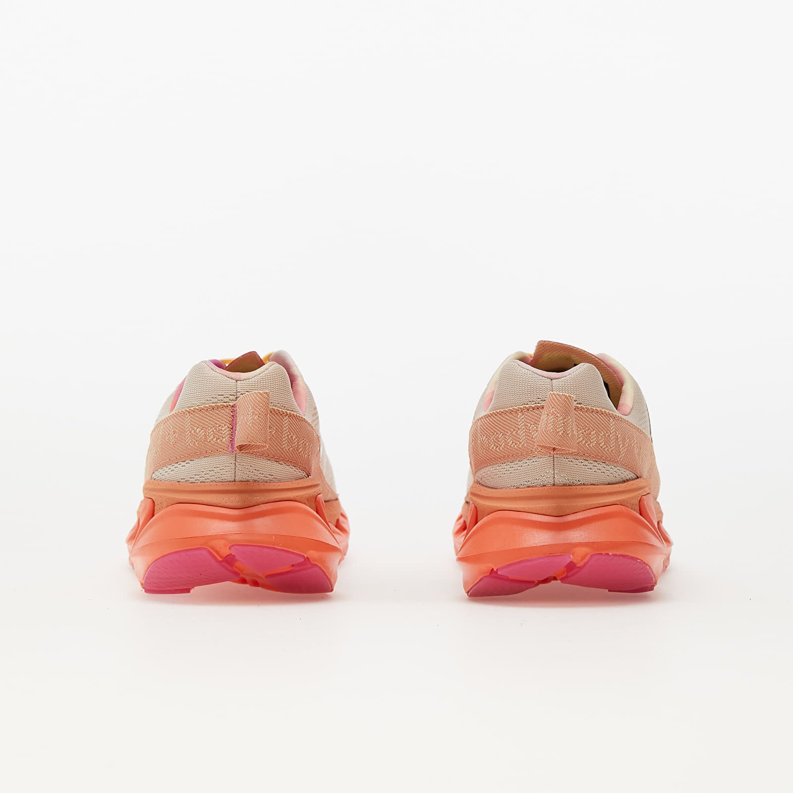 Hoka elevon w top