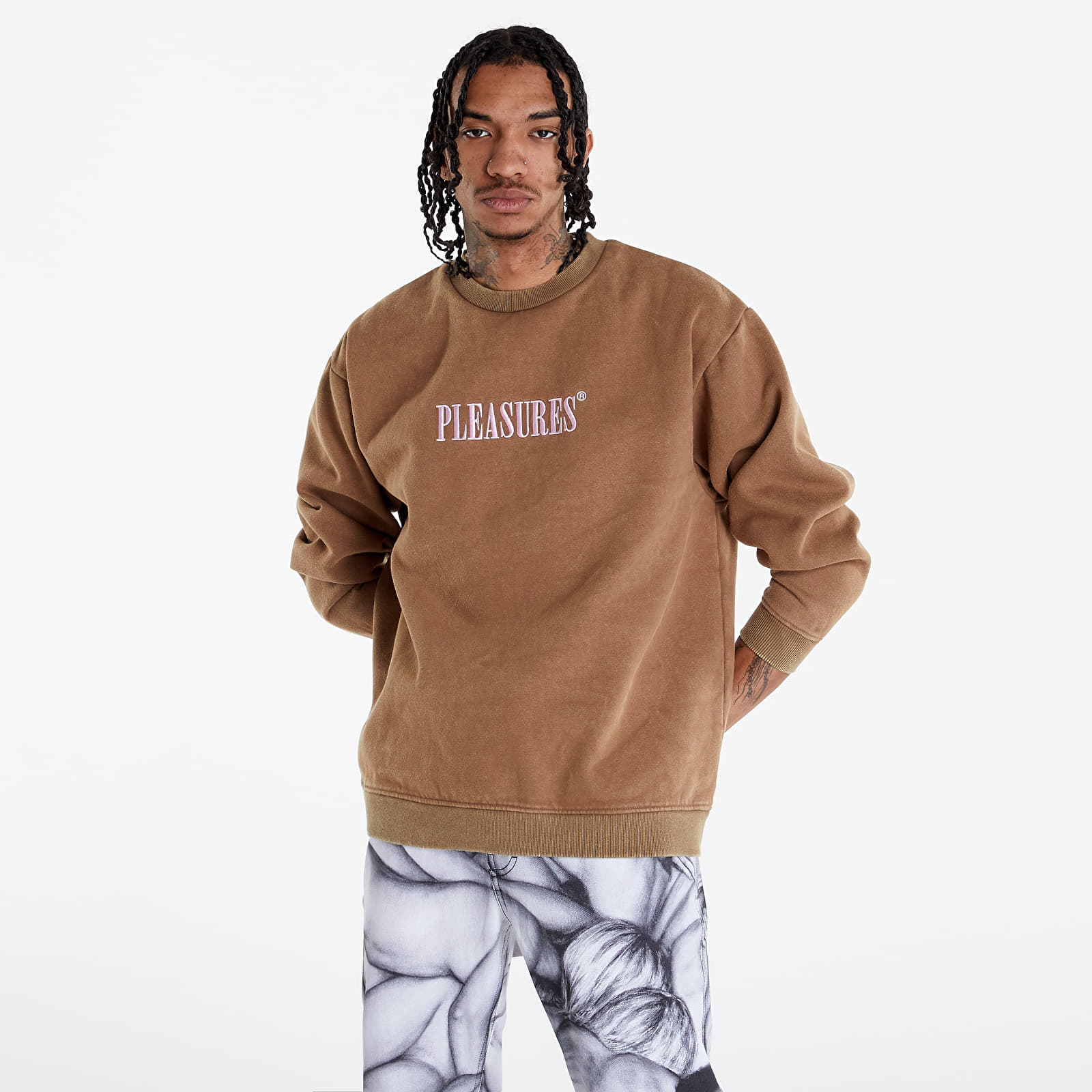 Hoodies and sweatshirts PLEASURES Sour Washed Crewneck Brown Footshop