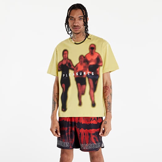 Tシャツ・カットソー PLEASURES LEADER HEAVYWEIGHT TSHIRT (21831) T-shirts PLEASURES Leader Heavyweight T-Shirt Yellow | Footshop