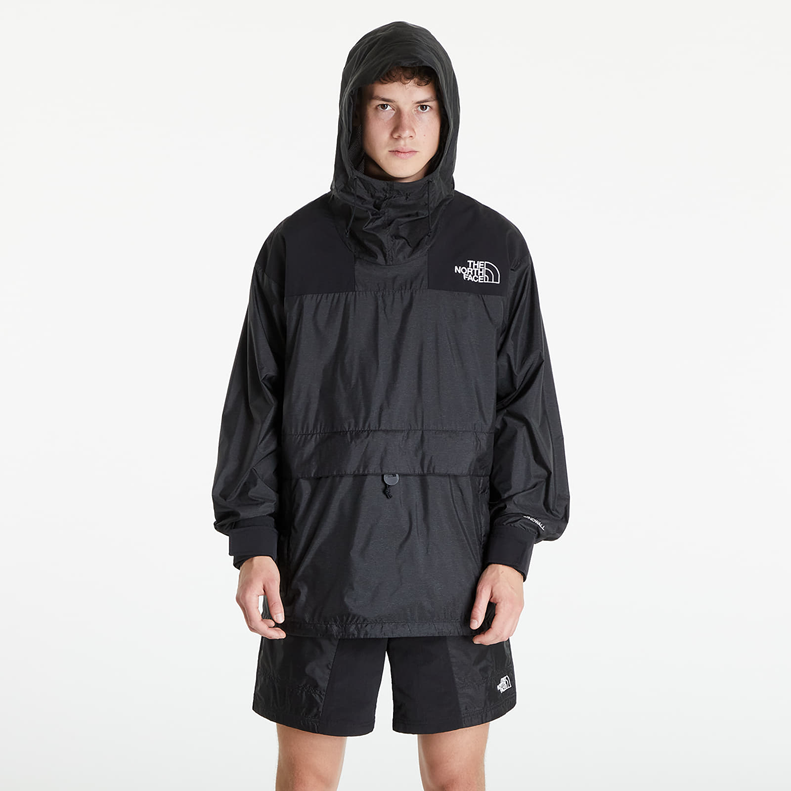 Jackets The North Face Outline Anorak Tnf Black